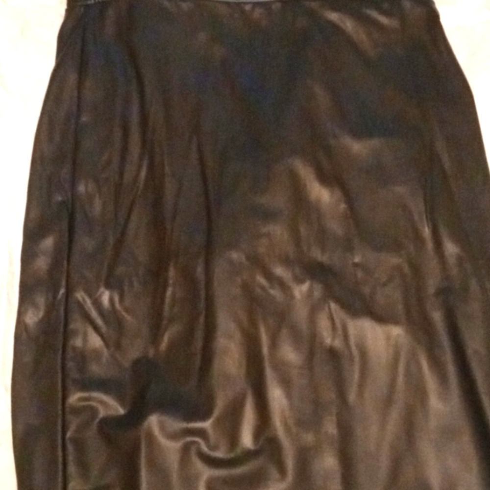 Black pencil skirt